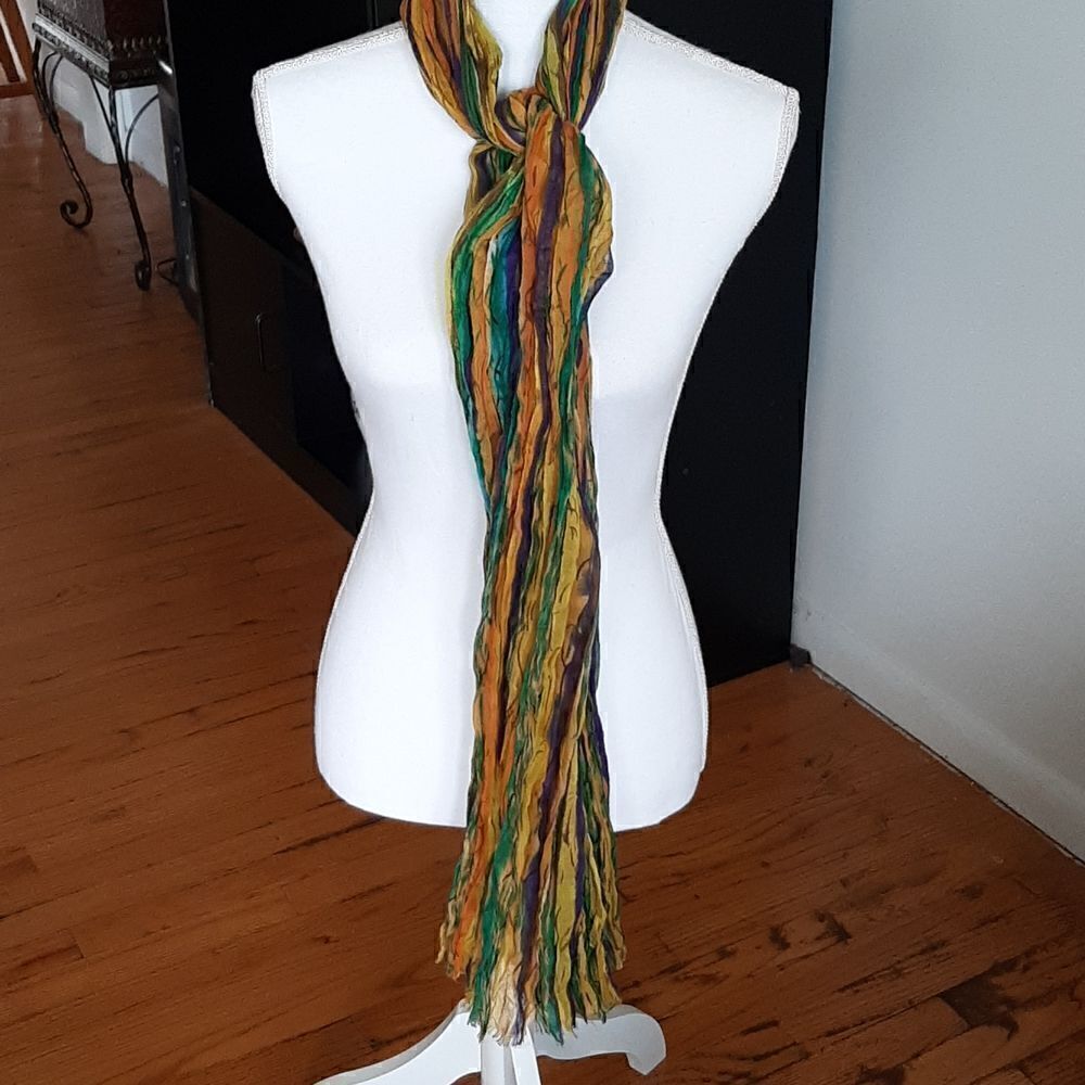 Crinkley multicolored scarf
